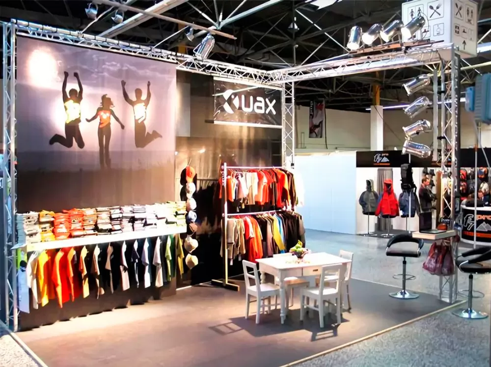 A Grand Meeting Between WTC and the Clothing Exhibition! A Grand Meeting Between WTC and the Clothing Exhibition!