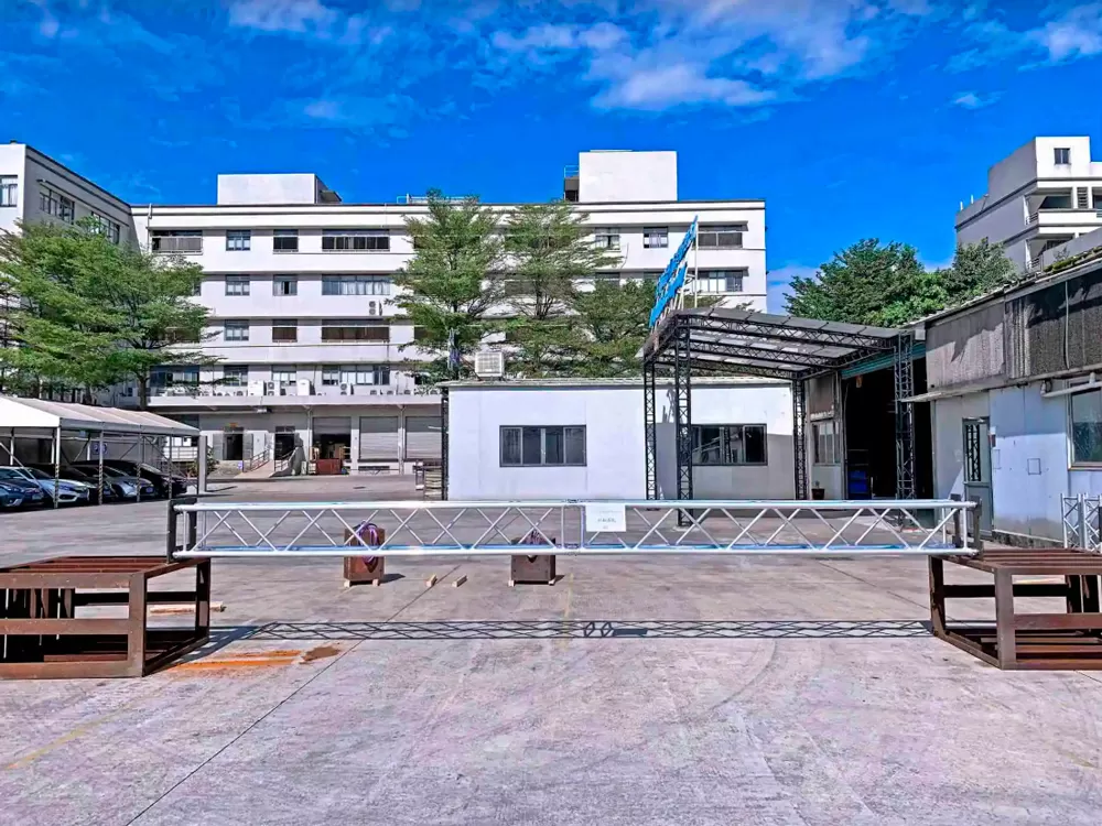 Congratulations on Passing the HT44 Bearing Test for Intellectual Truss! Congratulations on Passing the HT44 Bearing Test for Intellectual Truss!