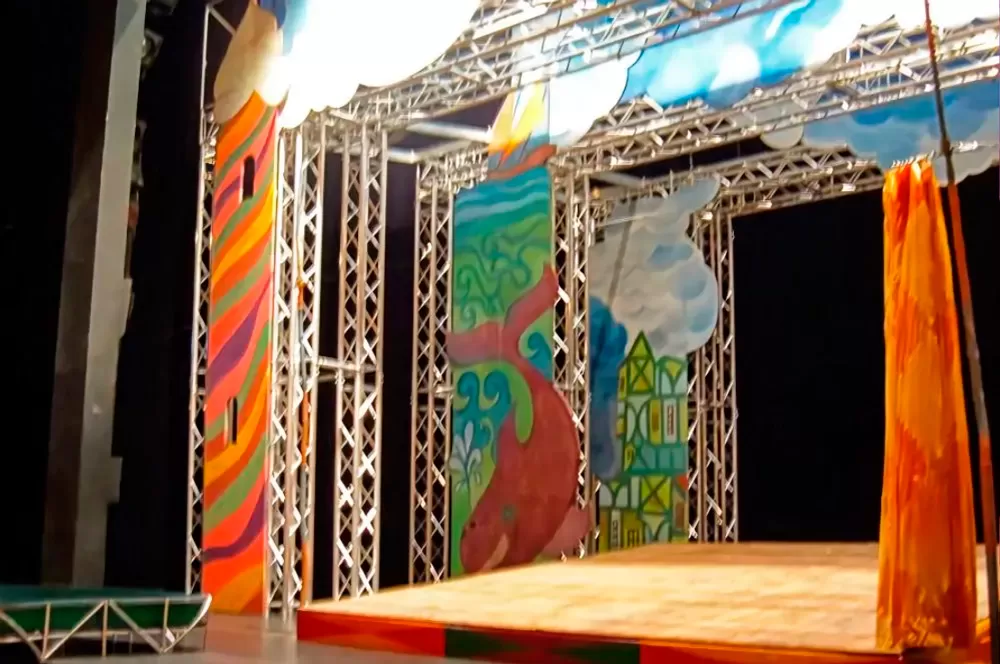 Stage Truss Construction for Drama Stage Truss Construction for Drama